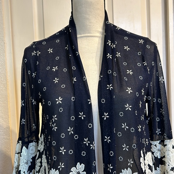 Ember Blue Floral Coverup - Picture 3 of 7